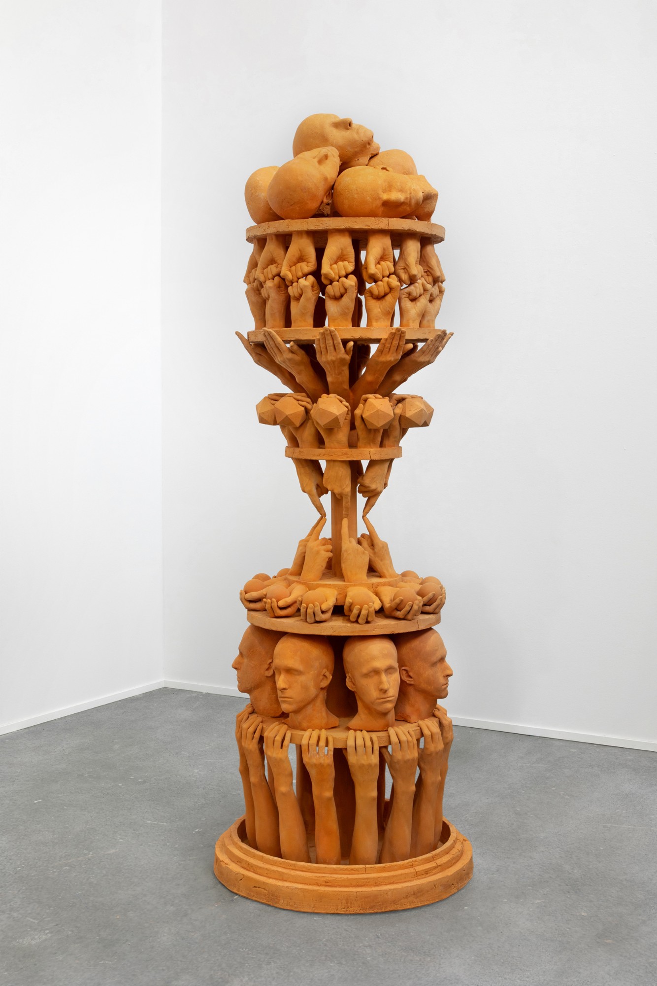 Sculptuur van Levi van Veluw